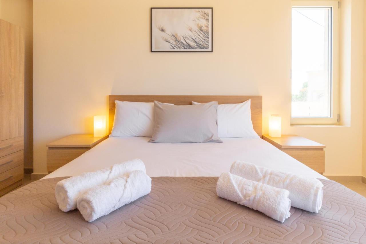 Cretan Fleur Apartments เอลาโฟนีซี ภายนอก รูปภาพ