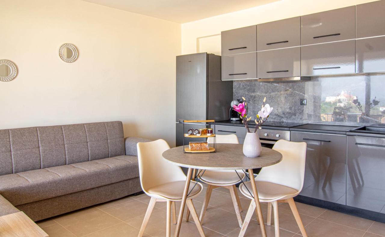 Cretan Fleur Apartments เอลาโฟนีซี ภายนอก รูปภาพ